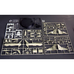 Space Pirate Captain Harlock Space Wolf Maquette 1/72 SW-190