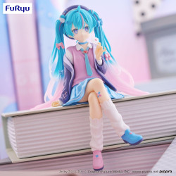 Hatsune Miku Figurine Love Blazer Navy Color Ver. (Noodle Stopper)