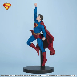 DC Comics Act/Cut Figurine Superman